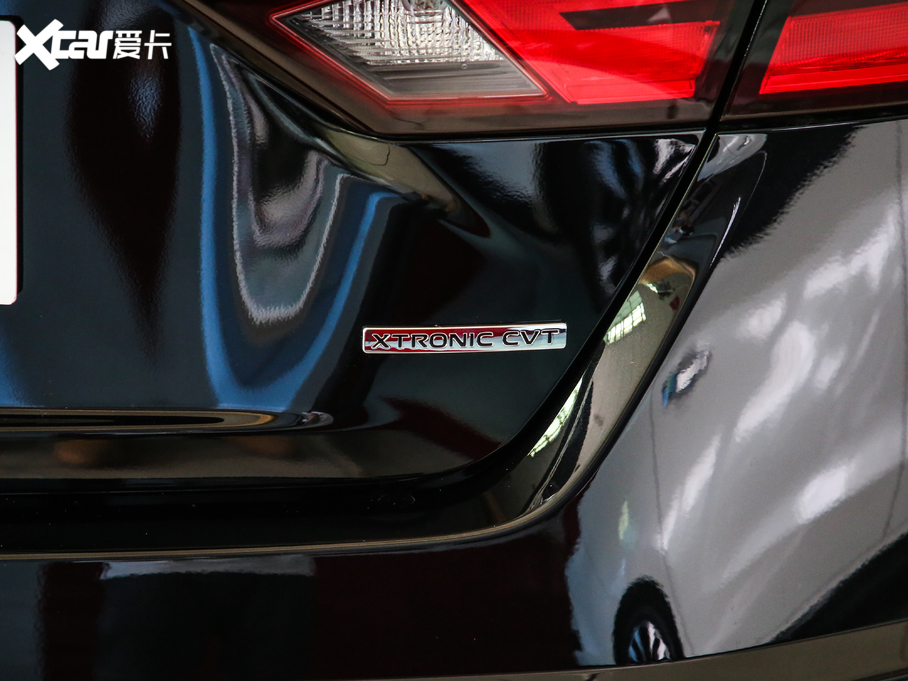 2020[ 2.0T XL Upper AD1 I(lng)