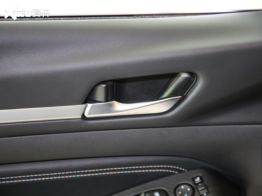 2020[ 2.0T XL Upper AD1 I