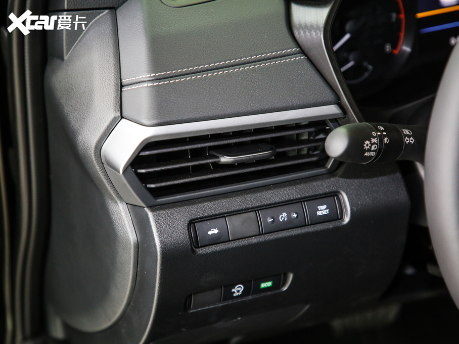 2020[ 2.0T XL Upper AD1 I(lng)