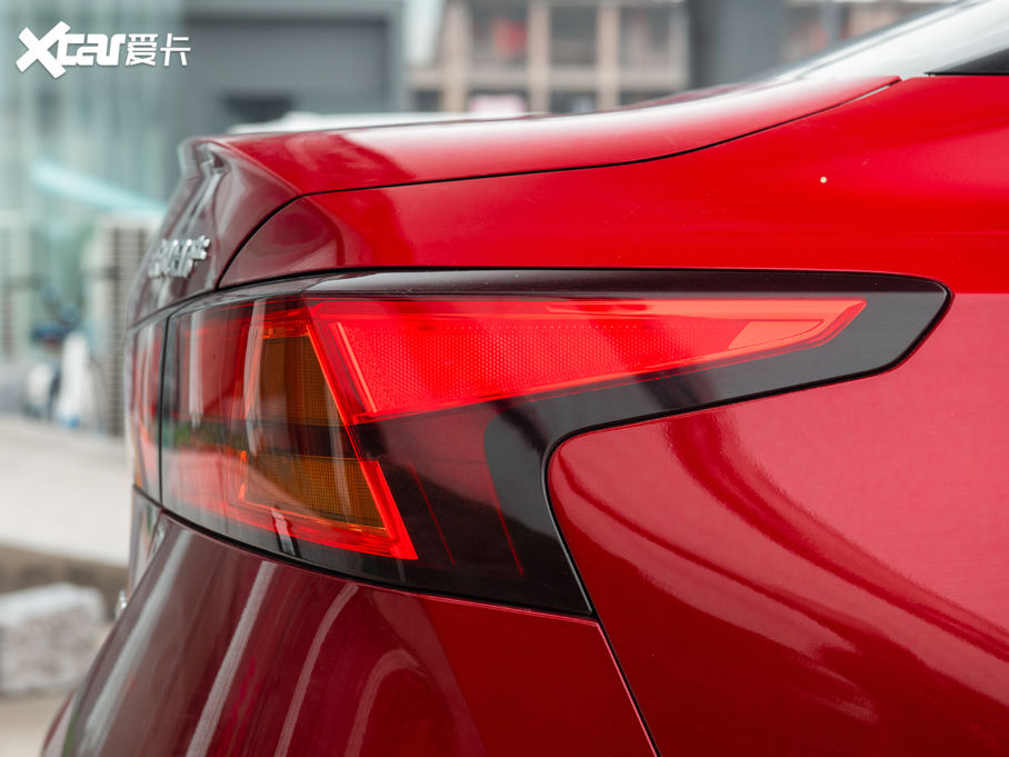 2020[ Ŀ 2.0T XV AD1 I