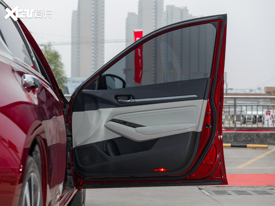 2020[ Ŀ 2.0T XV AD1 I