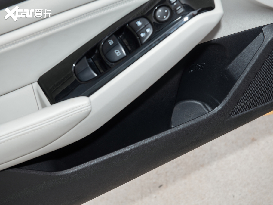 2020[ Ŀ 2.0T XV AD1 I