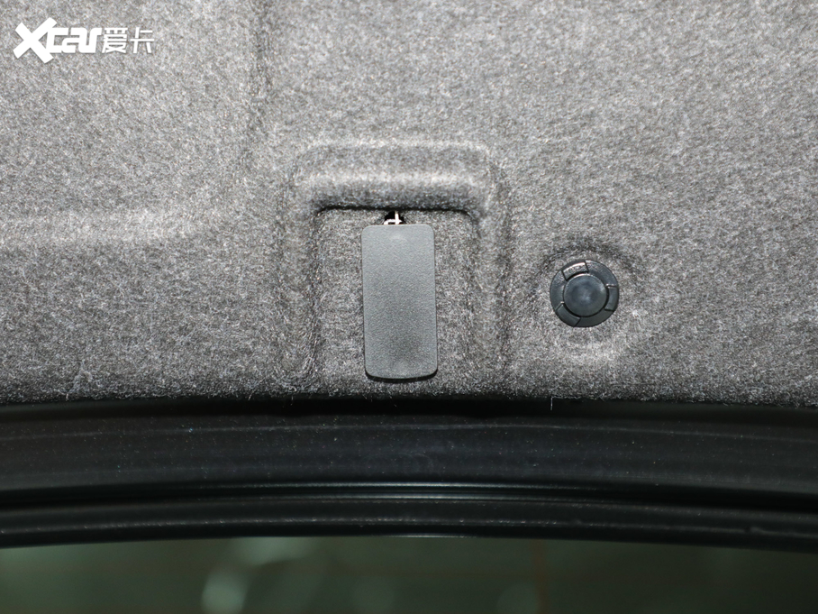 2020[ Ŀ 2.0L XL Upper а