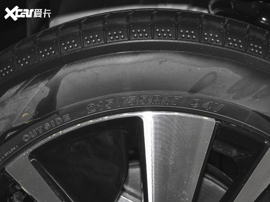 2020[ Ŀ 2.0L XL Upper а