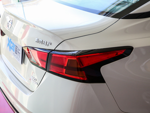 20202.0T XL Upper AD1 I ^