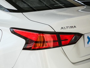 20202.0T XL Upper AD1 I ^