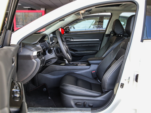 20202.0T XL Upper AD1 I ǰſg