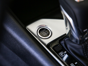 20202.0T XL Upper AD1 I п؅^