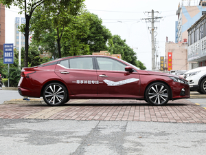 20202.0T XV AD1 I(lng) w^