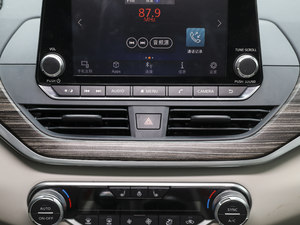 20202.0T XV AD1 I {L