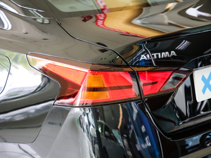 20202.0T XL Upper AD1 I ^