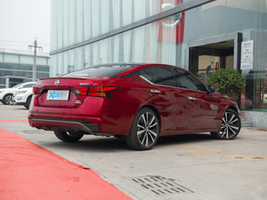 2020Ŀ 2.0T XV AD1 I w^