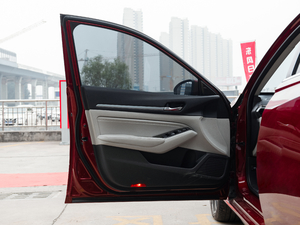 2020Ŀ 2.0T XV AD1 I {λ܇T