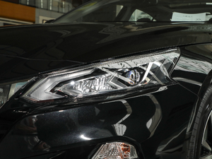 2020Ŀ 2.0L XL Upper а (x)(ji)^