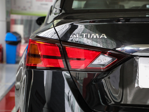 2020Ŀ 2.0L XL Upper а (x)(ji)^