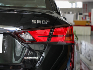 2020Ŀ 2.0L XL Upper а β