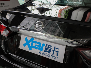 2020Ŀ 2.0L XL Upper а ^