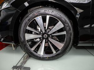 2020Ŀ 2.0L XL Upper а ݆Ȧ