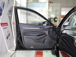 2020Ŀ 2.0L XL Upper а {λ܇T