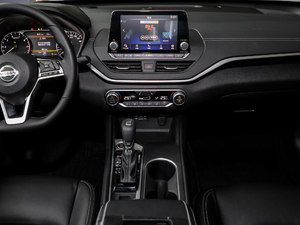 2020Ŀ 2.0L XL Upper а п_