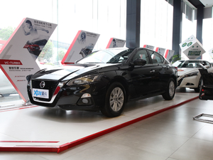 2020Ŀ 2.0L XL m ǰ45