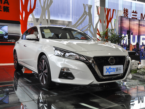 2020Ŀ 2.0L XL Upper а w^