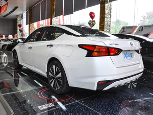 2020Ŀ 2.0L XL Upper а 45