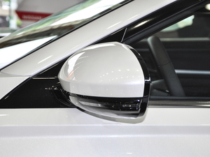 2020Ŀ 2.0L XL Upper а ^