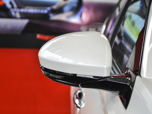 2020Ŀ 2.0L XL Upper а ^