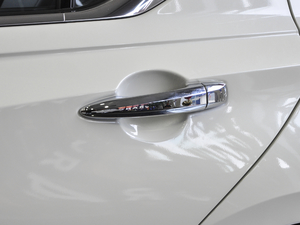 2020Ŀ 2.0L XL Upper а ^