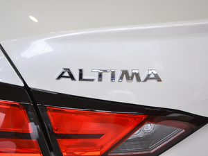 2020Ŀ 2.0L XL Upper а ^