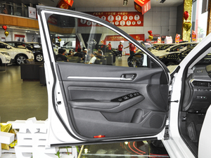 2020Ŀ 2.0L XL Upper а {λ܇T(mn)