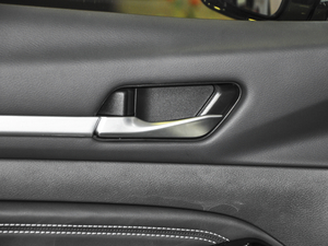 2020Ŀ 2.0L XL Upper а g