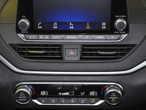 2020Ŀ 2.0L XL Upper а {(dio)L(fng)