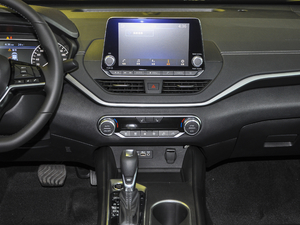 2020Ŀ 2.0L XL Upper а п_