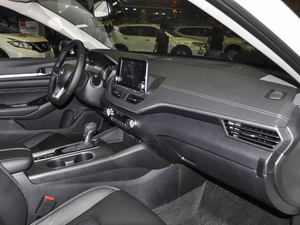 2020Ŀ 2.0L XL Upper а п؅^(q)