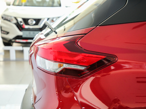 20201.5L XV TOP CVT ^