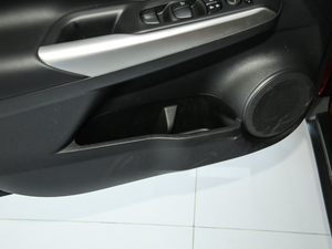 20201.5L XV TOP CVT(lin) ǰTg