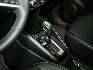 20201.5L XV TOP CVT(lin) QU