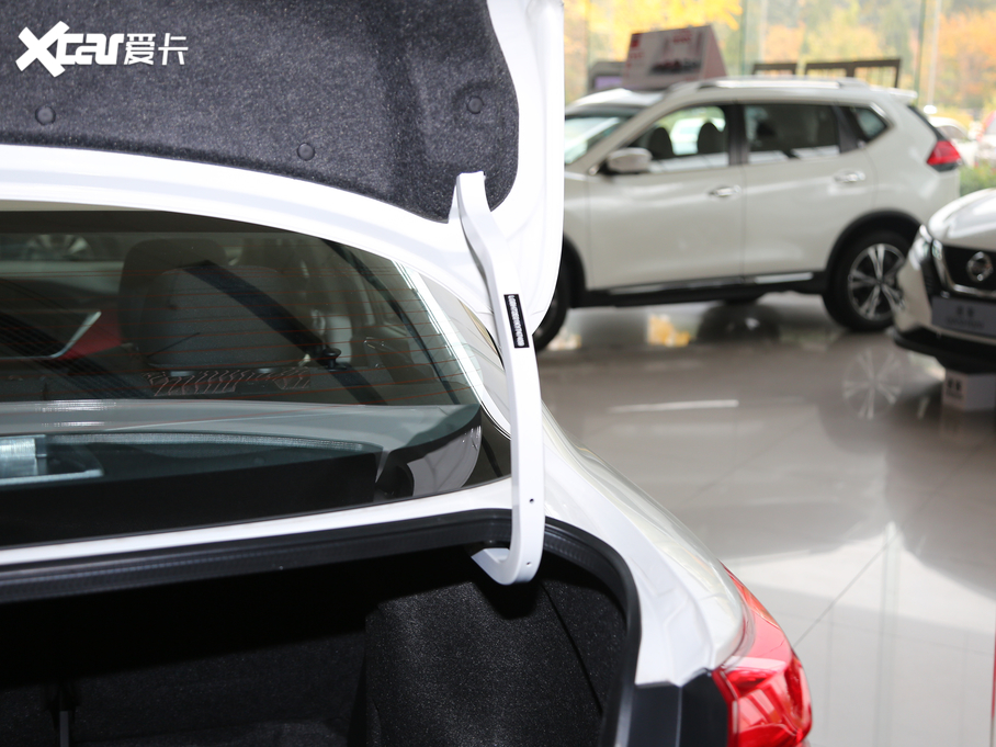 2020LANNIA {B 1.6L CVTǿ