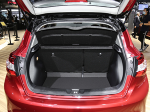 2021款1.6L CVT智尊版 行李厢空间