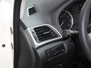 2021 1.6L XL CVTA п؅^