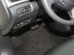 2021 1.6L XL CVTA п؅^