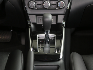 2021 1.6L XL CVTA п؅^