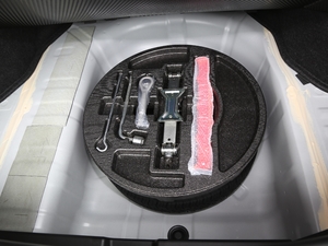 2021 1.6L XL CVTA ̥