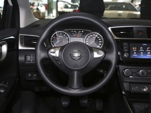 2021款经典 1.6L XL 手动豪华版 方向盘