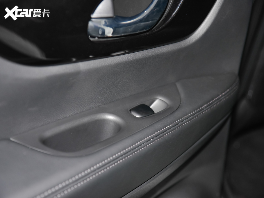 2021E 2.0L XL Premium CVT(q)(lin)