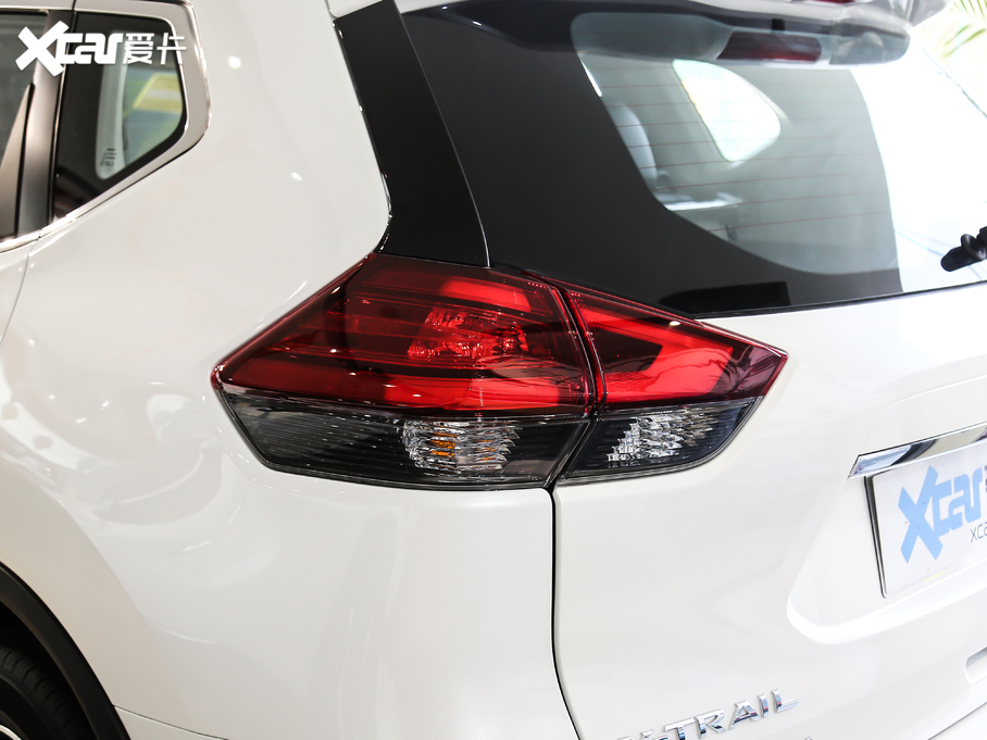 2021E 2.5L CVT 4WD XL ITSAo