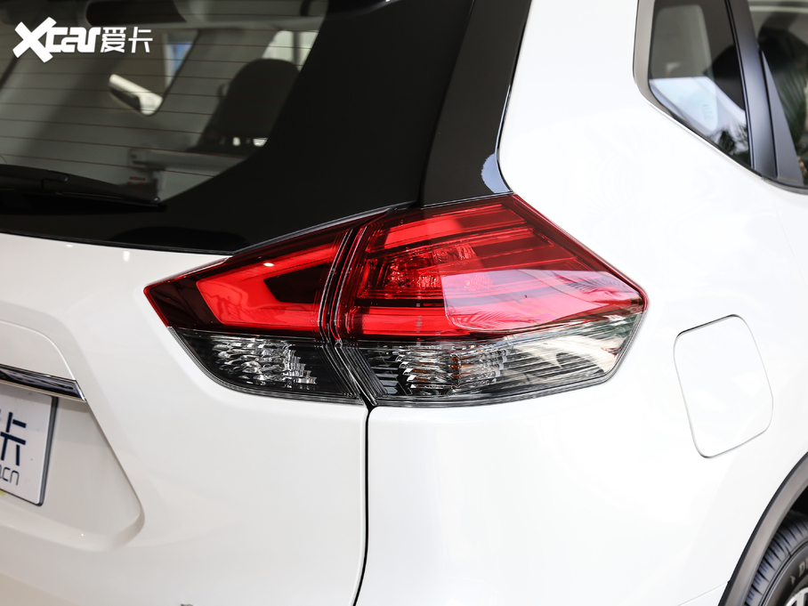 2021E 2.5L CVT 4WD XL ITSAo