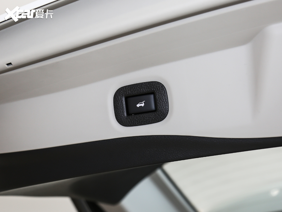 2021E 2.5L CVT 4WD XL ITSAo